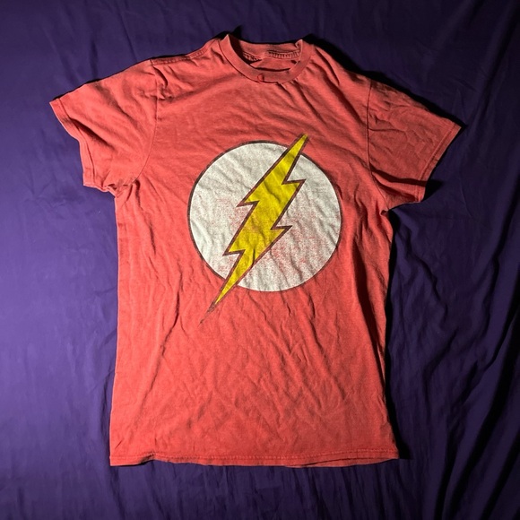DC Comics Yellow and Red Short Sleeve Tee with Lightning Bolt - Picture 1 of 3